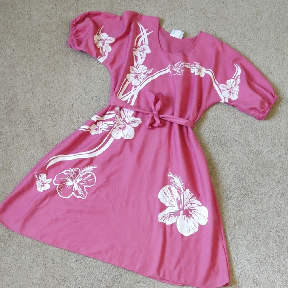 Vintage Hans Jutte Hawaiian Pink MuuMuu Style Dress with Belt